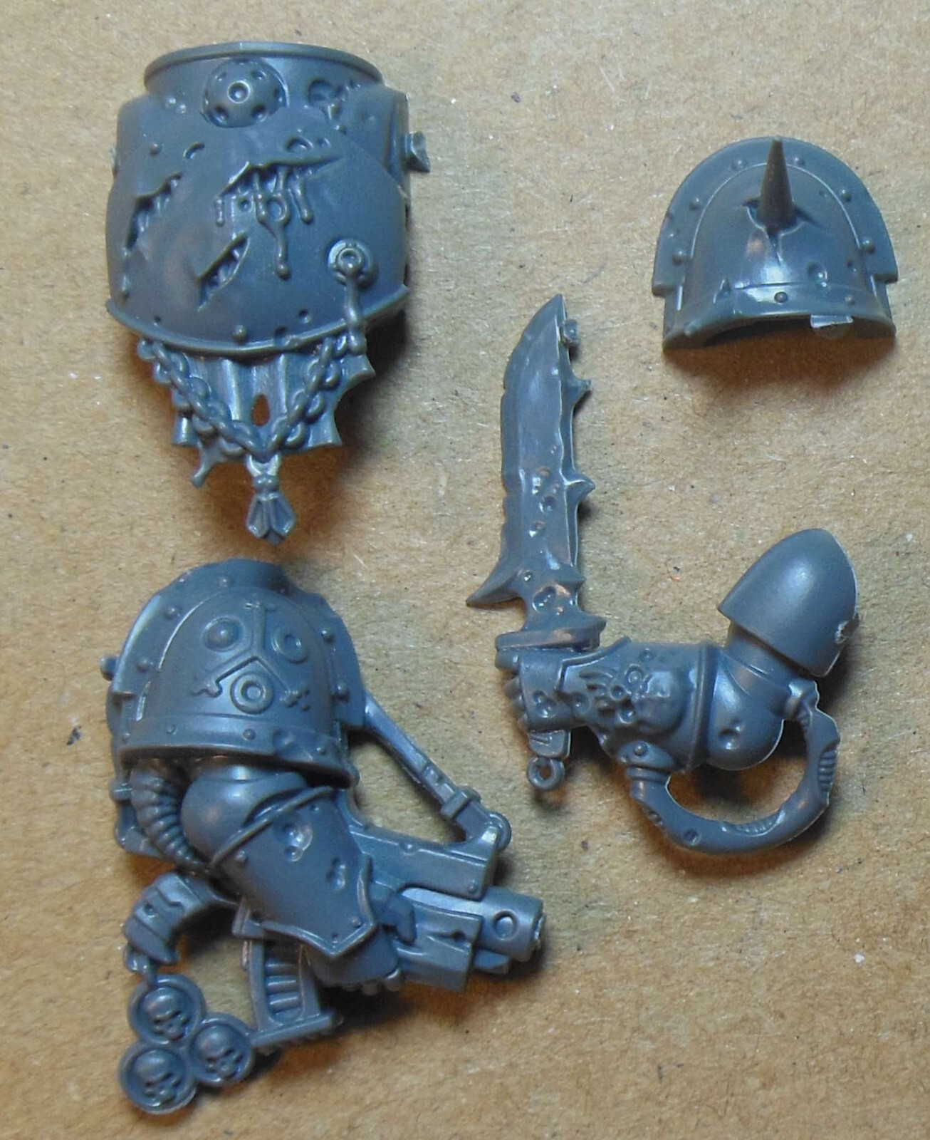 Chaos Space Marines - Plague Marines - Plague Knife (a) Bits Bitz Kitbash 40K