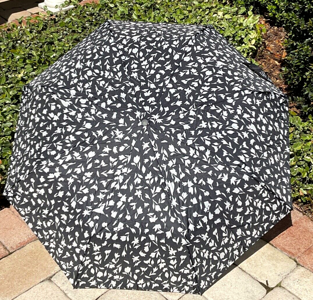 NINE WEST UMBRELLA  WITH CASE BLACK FLORAL AUTO OPEN & CLOSE 44 INCH CANOPY NWT