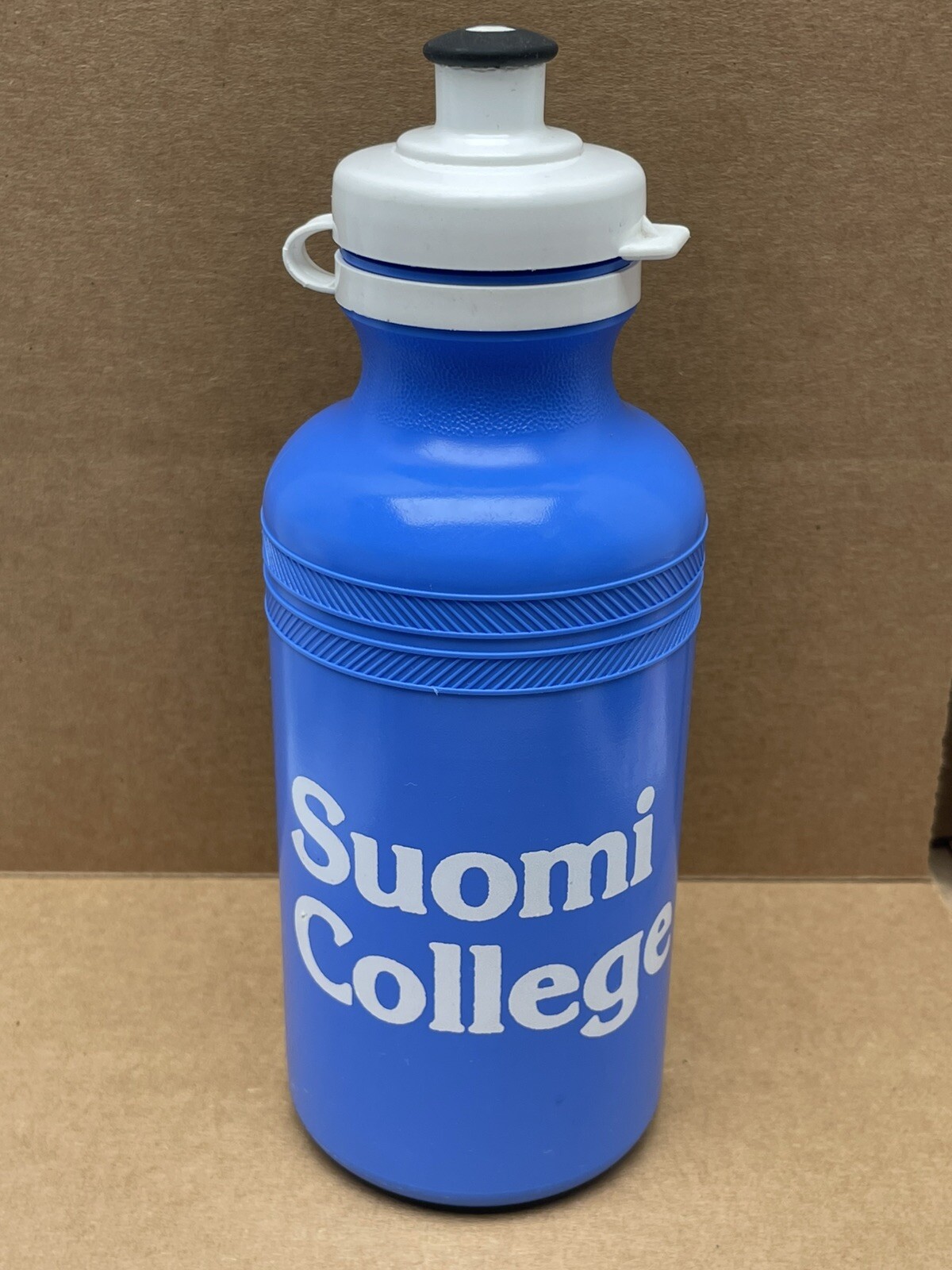 VINTAGE SPECIALIZED BIKES 8" WATER BOTTLE SUOMI COLLEGE FINLANDIA HANCOCK MICH