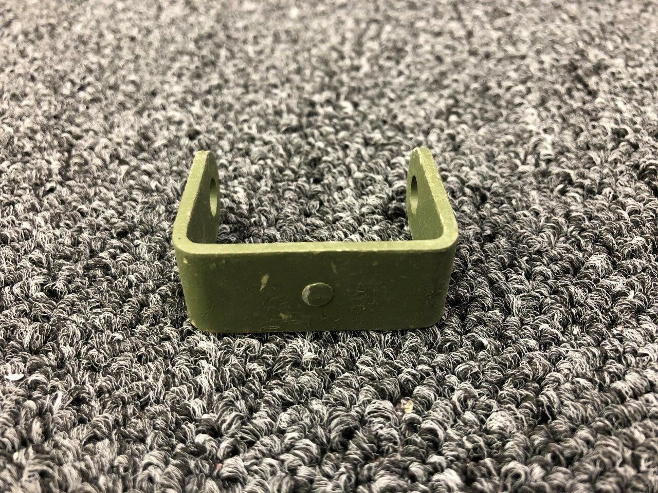 0642108 Cessna 305 / L-19 Tail Wheel Shackle Assembly (NEW OLD STOCK)