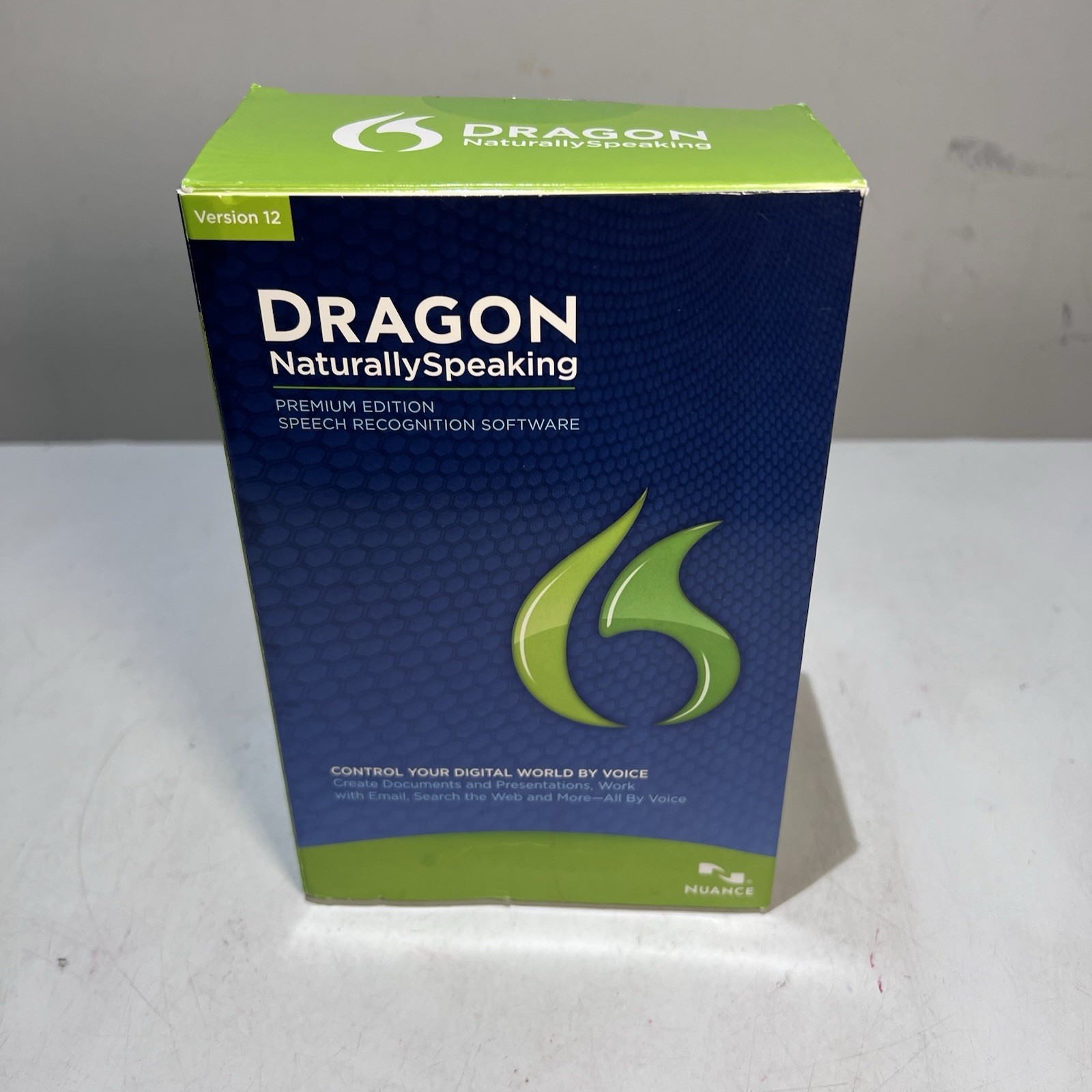 Nuance Dragon NaturallySpeaking 12 Premium Speech. No DVD. Need New Cover