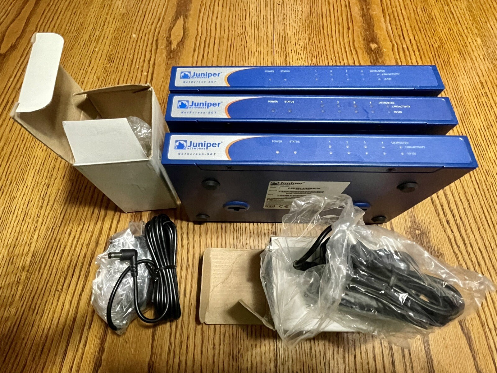 Lot of (3) Juniper Networks Netscreen Model NS 5GT  Network Firewall Switches