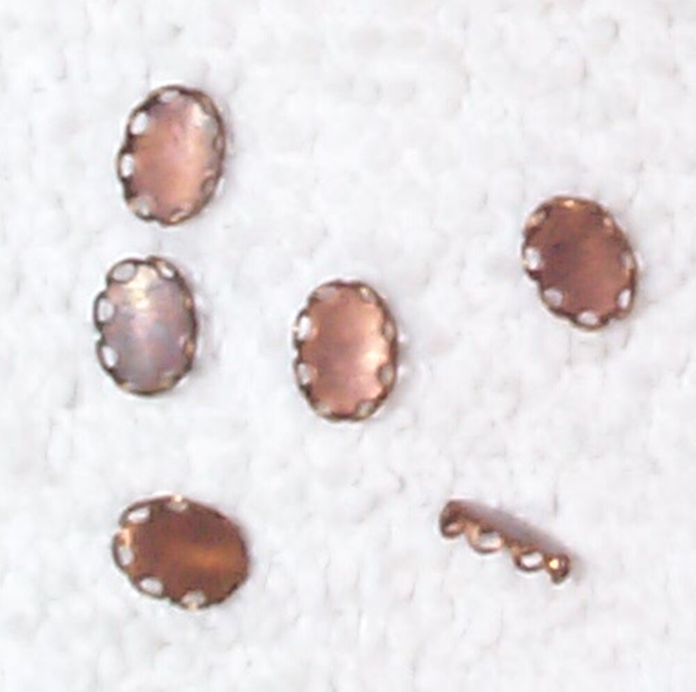 Vintage scallop rich patina 5 mm x 7 mm oval brass settings mountings - 22 PCS