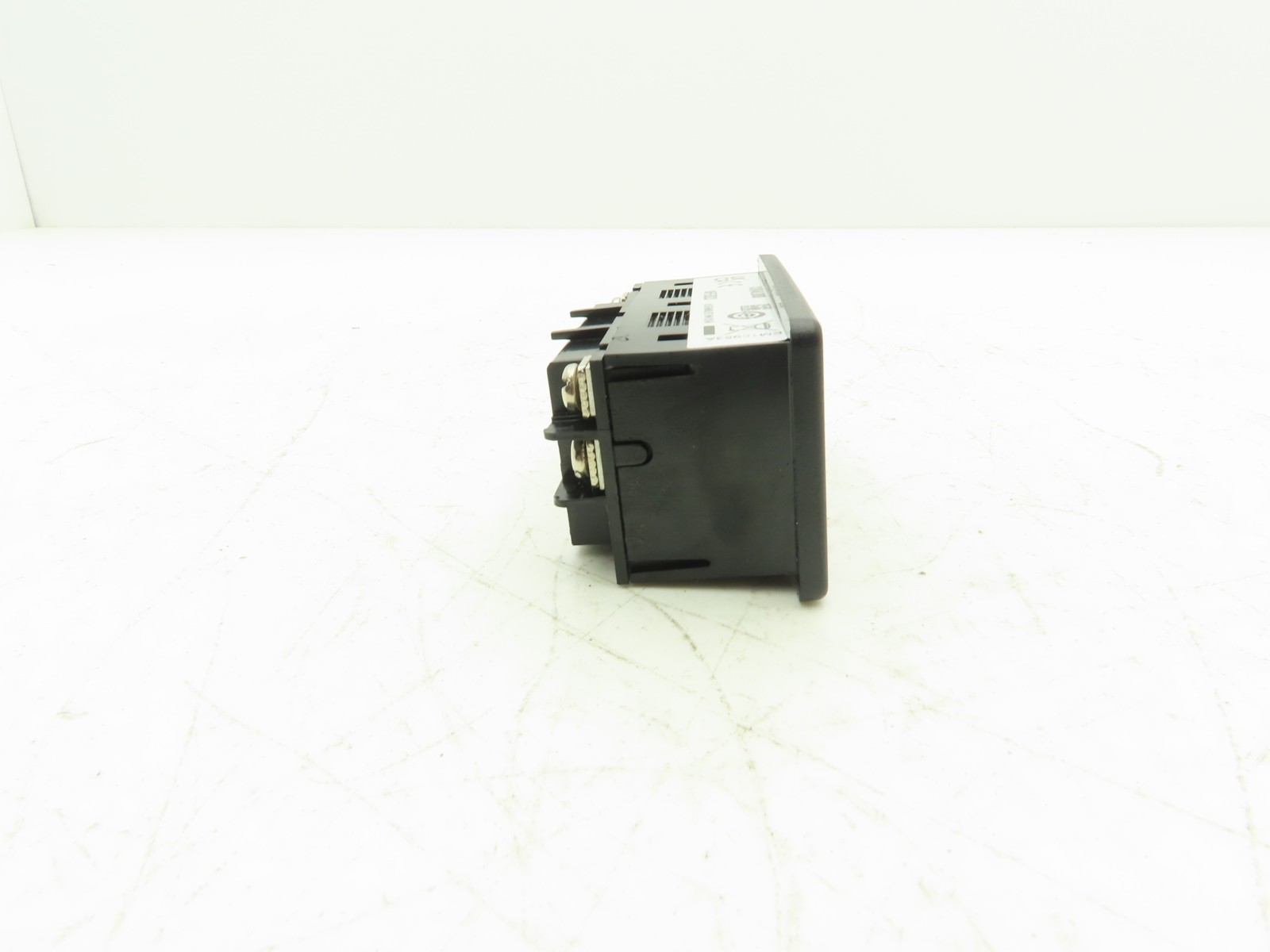 Red Lion CUB4L000 LCD 6-Digit Mini Counter Panel Meter