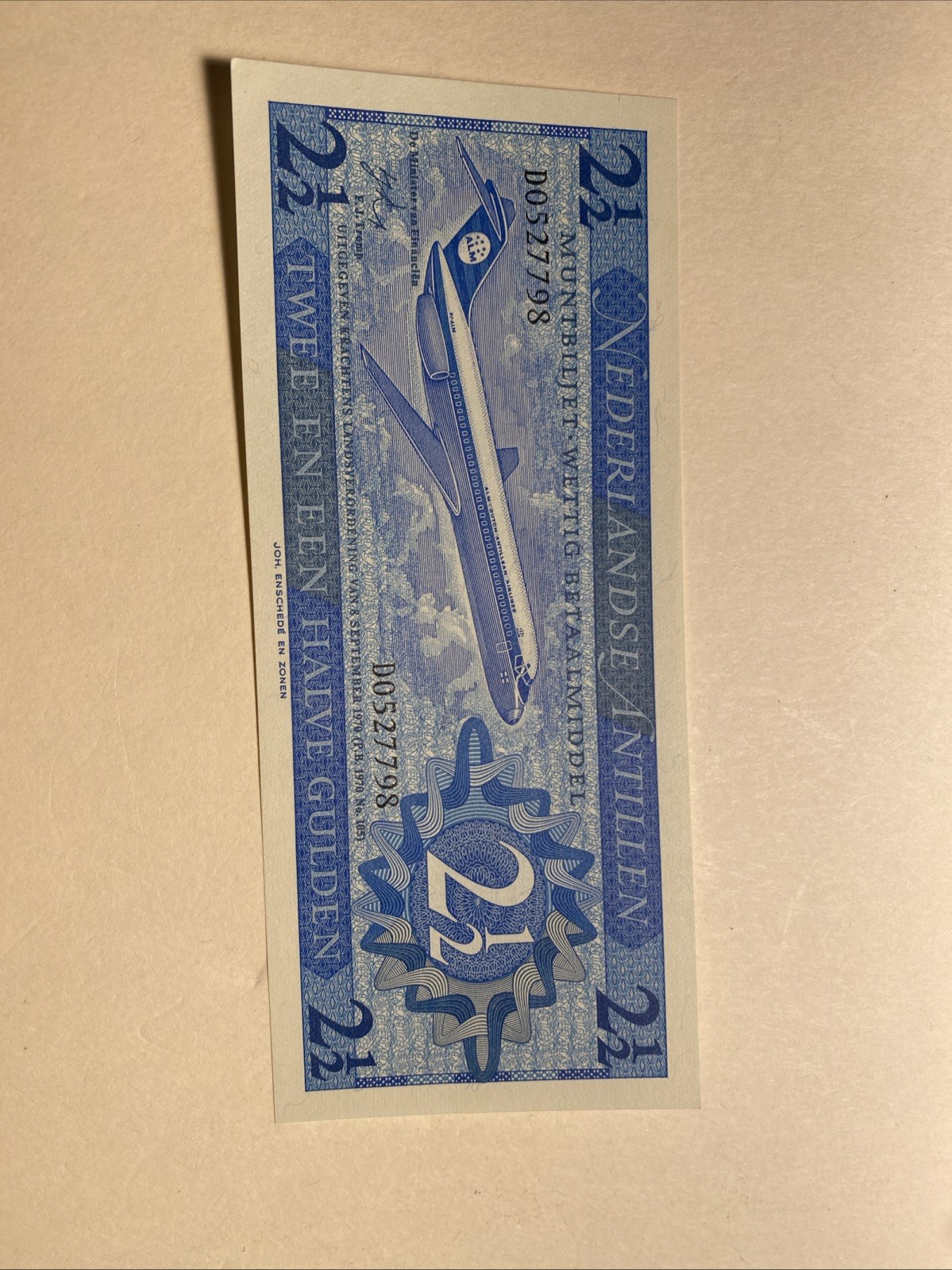 1970 Netherlands Antilles 2 1/2 Gulden Uncirculated Free Shipping