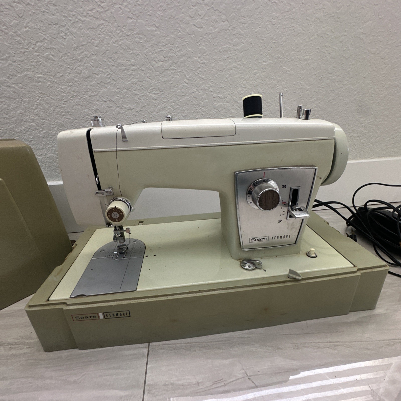 Sears Kenmore Sewing Machine Model 158 W/Pedal & Case (For Parts Or Not Working)