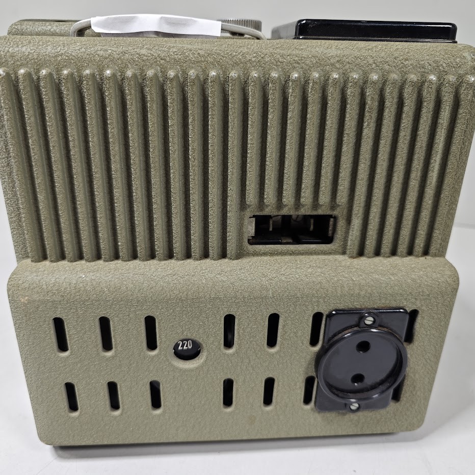 Eumig Wien Type P8 Projector - For Parts or Repair, Untested