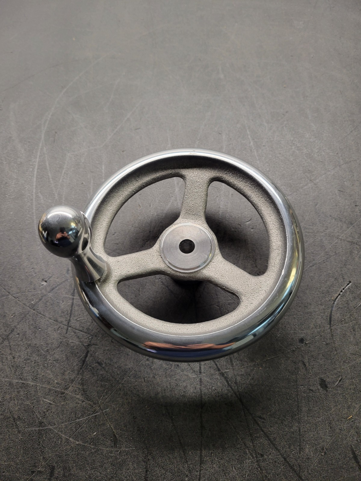 7" 3 Spoke Handwheel w/ Handle.