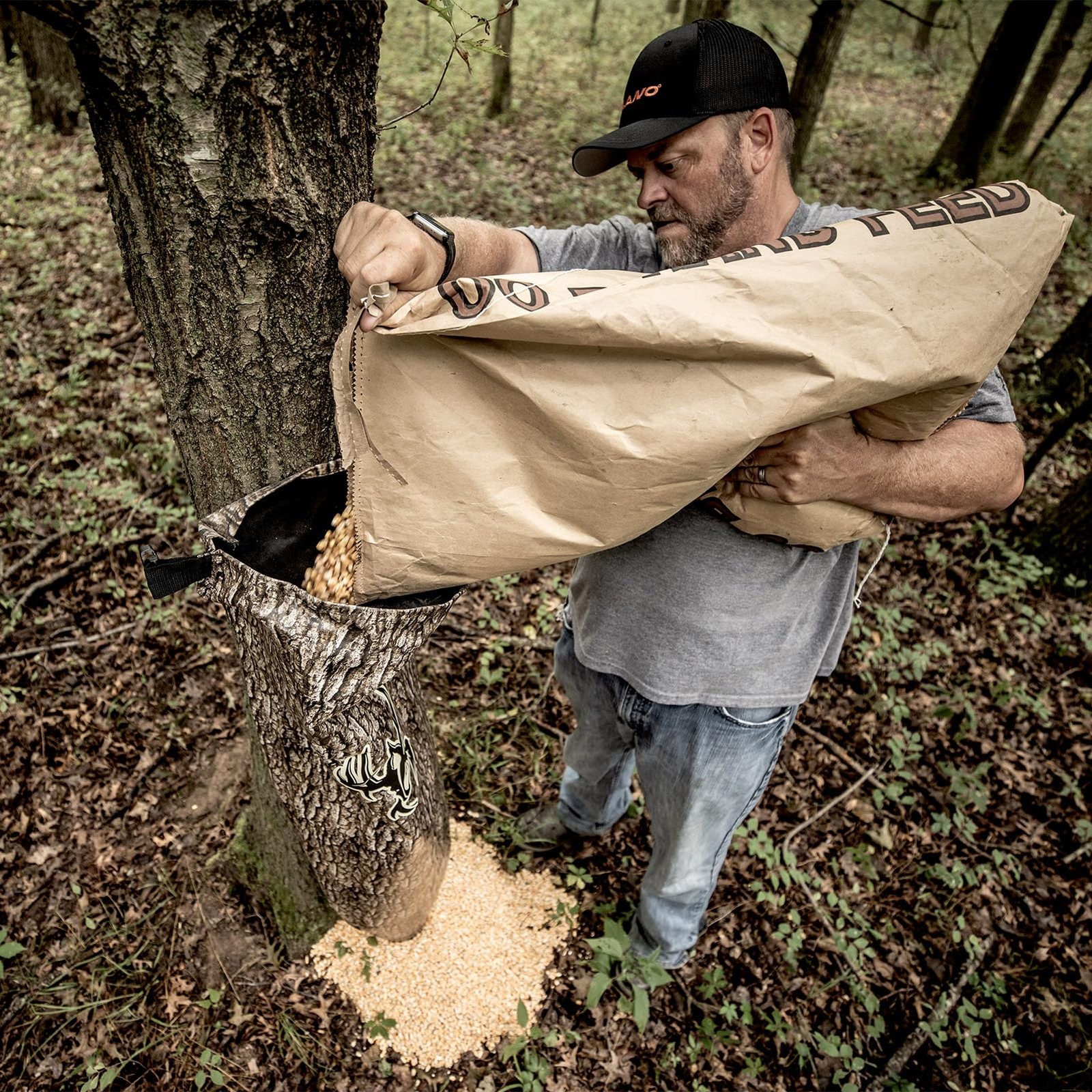 Treehugger 100 lb Trubark HD Camo Gravity Bag Feeder Durable Lightweight Weat...