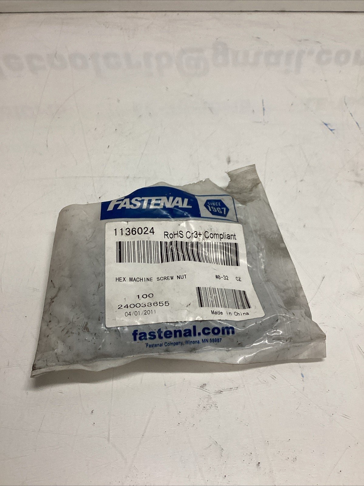 Fastenal hex machine screw nut 1136024 17pcs P-624