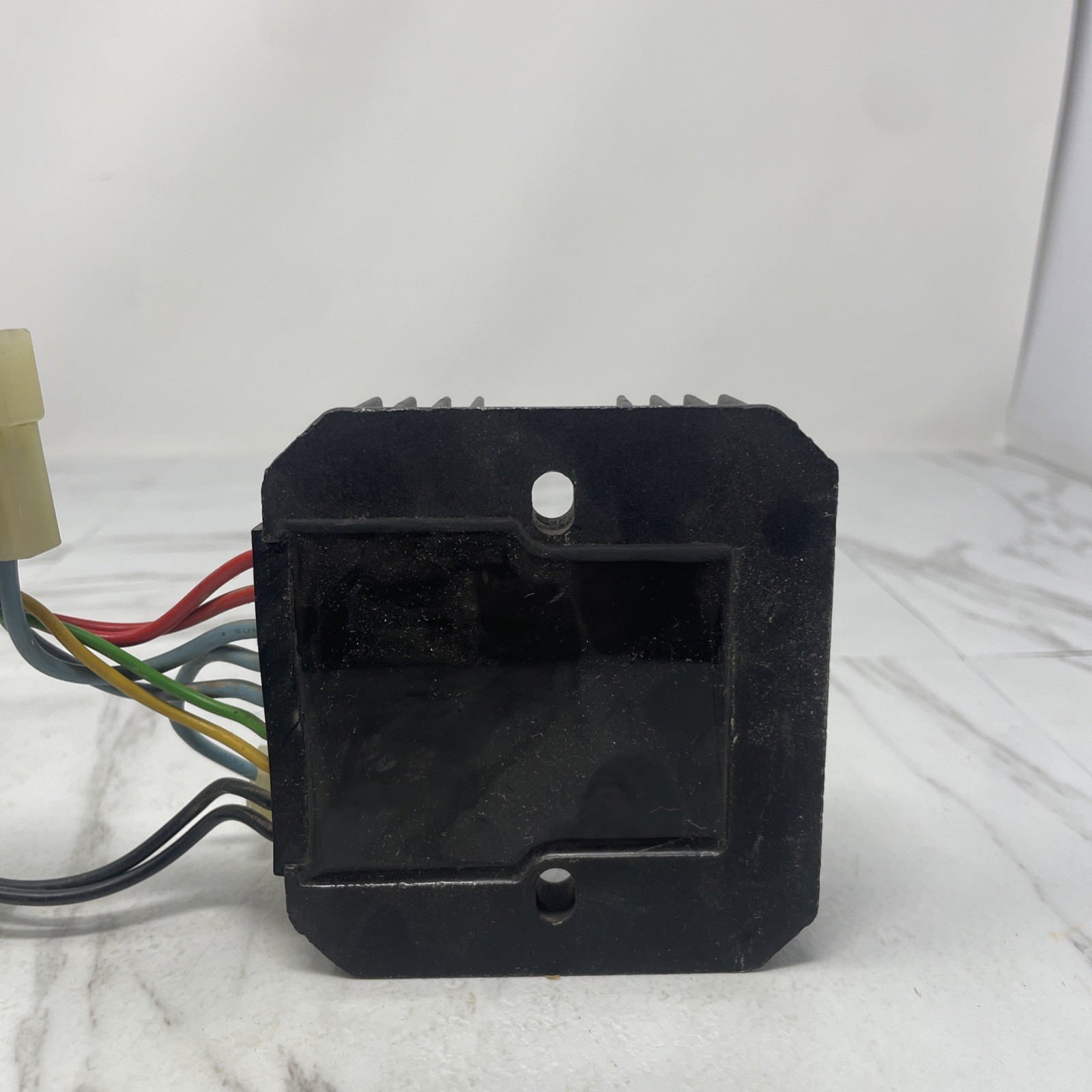 John Deere Regulator (AM877958)