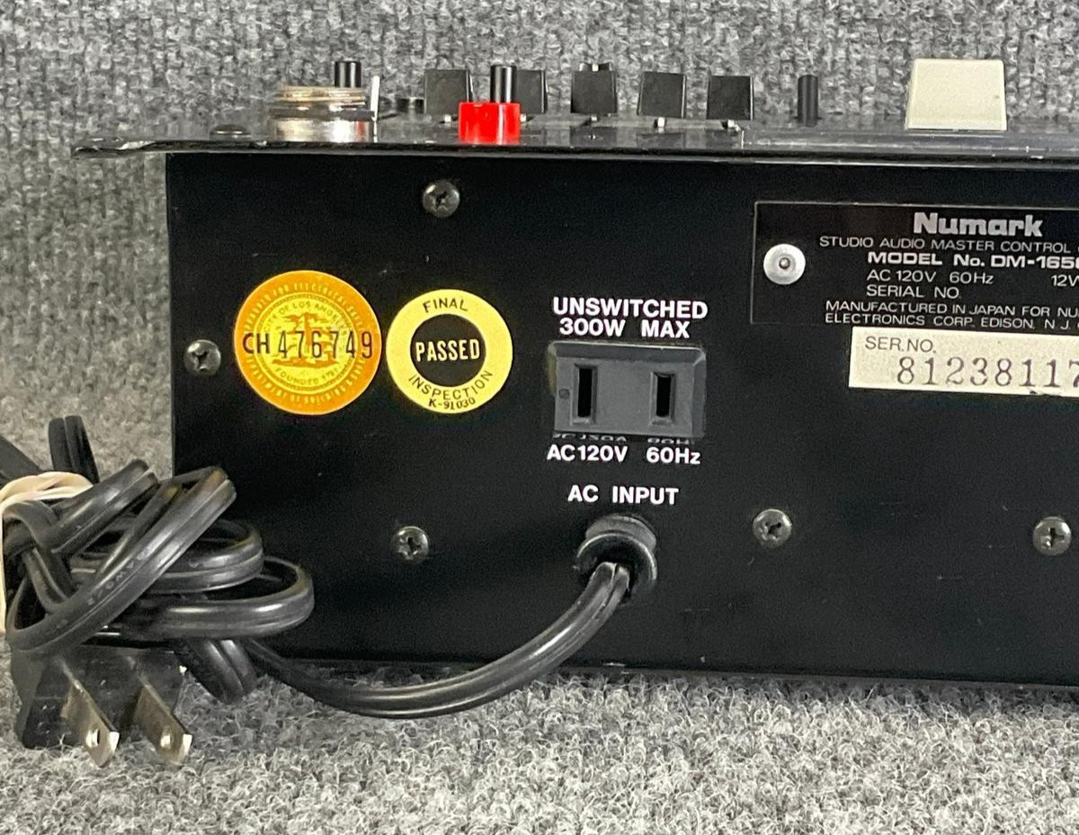 Numark DM-1650 Stereo Equalizer DJ Mixer Pre-Amp Control 39582