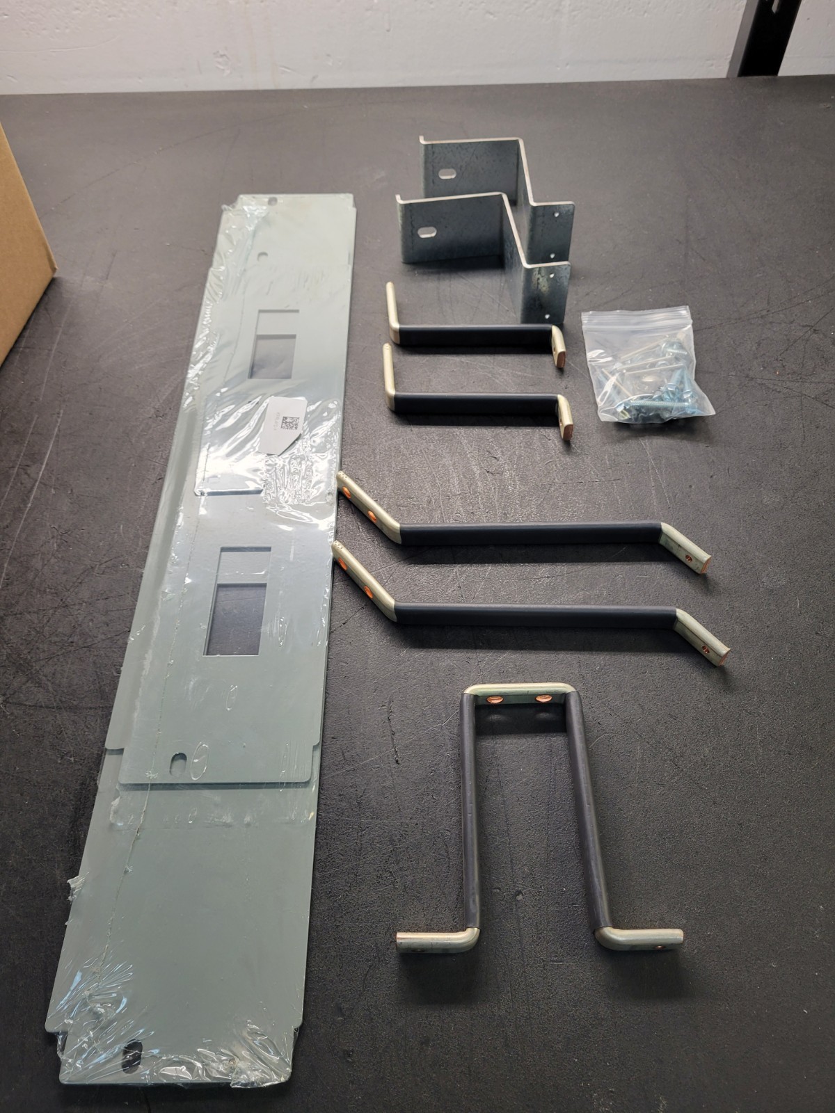 Eaton KPRL4FD-A Hardware Kit.