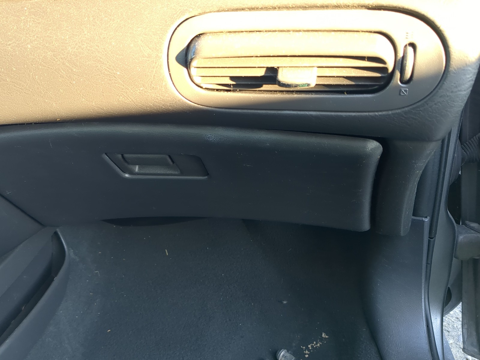 2004 Ford Taurus Passenger Glove Box Door Storage Compartment Z0P7U