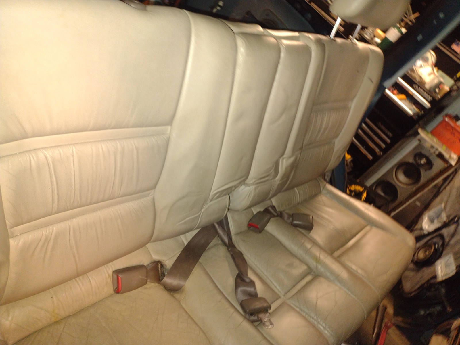 1995 TOYOTA LAND CRUISER FZJ80 SEAT BELT BUCKLE SET + CENTER BELT OAK TAN REAR