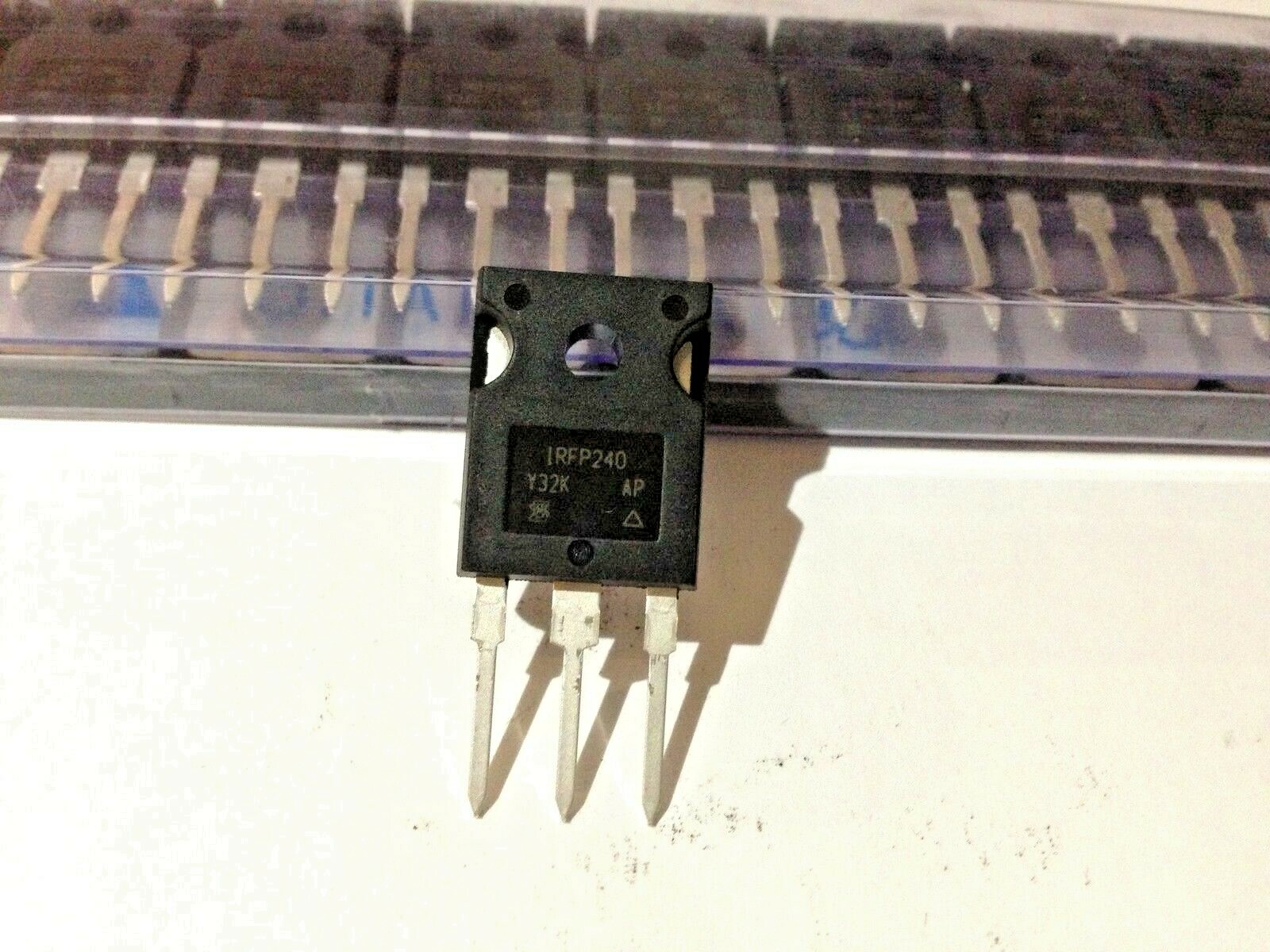 LOT OF 10 IRFP240 Power Mosfet Transistor Replaces ECG2376 | FREE US Shipping