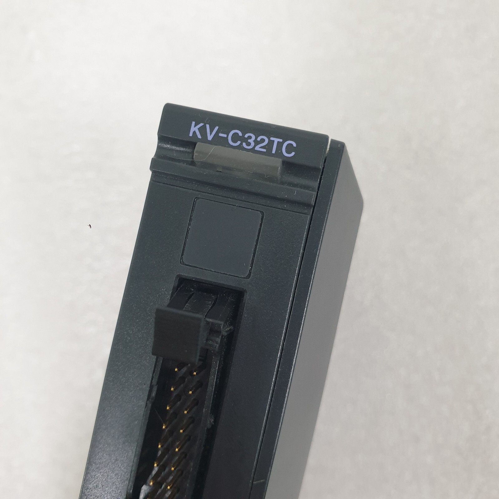 Keyence KV-C32TC Output Module