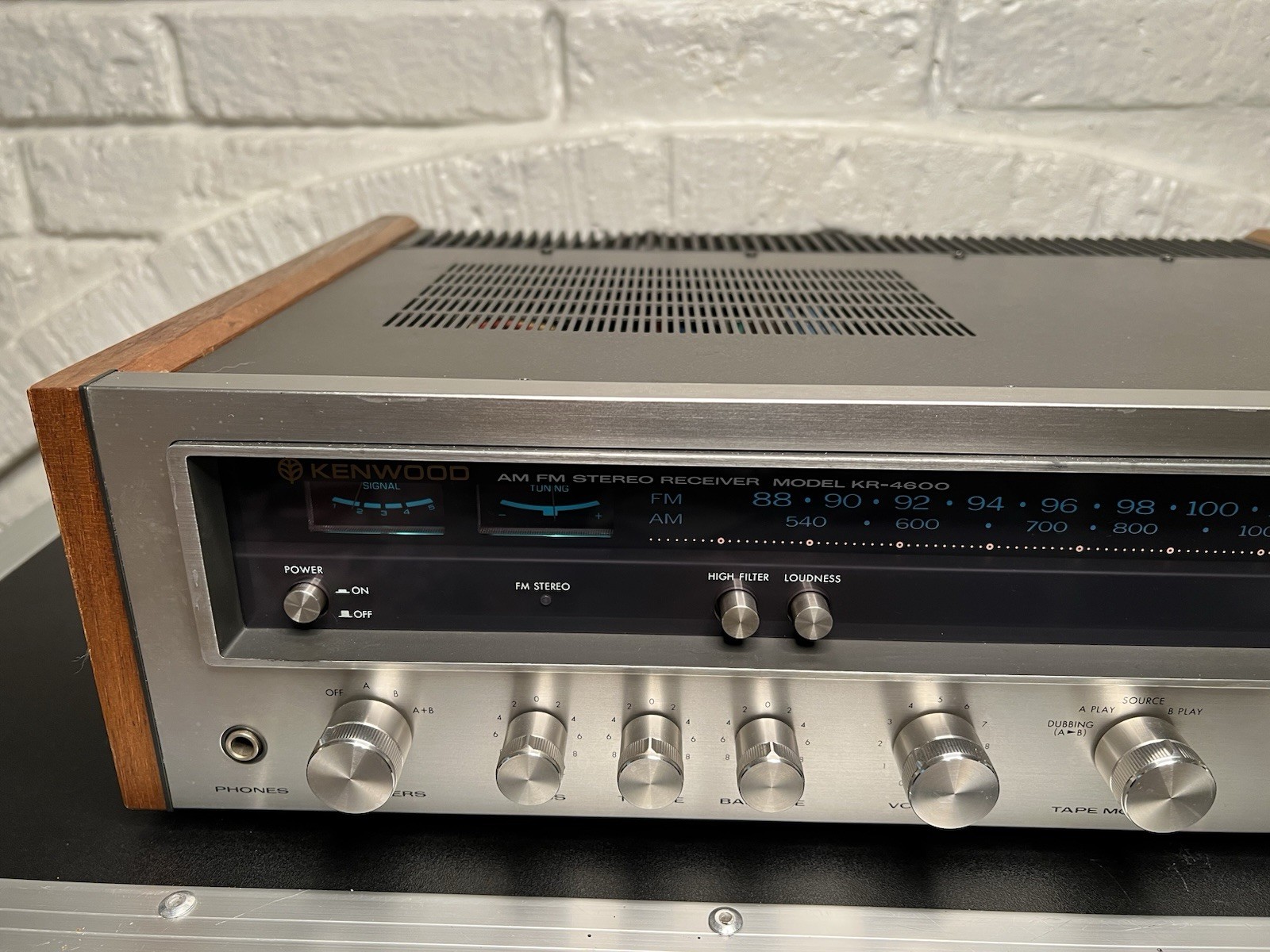 Vintage KENWOOD KR-4600 30wpc Stereo Receiver Clean & Fully Functioning!