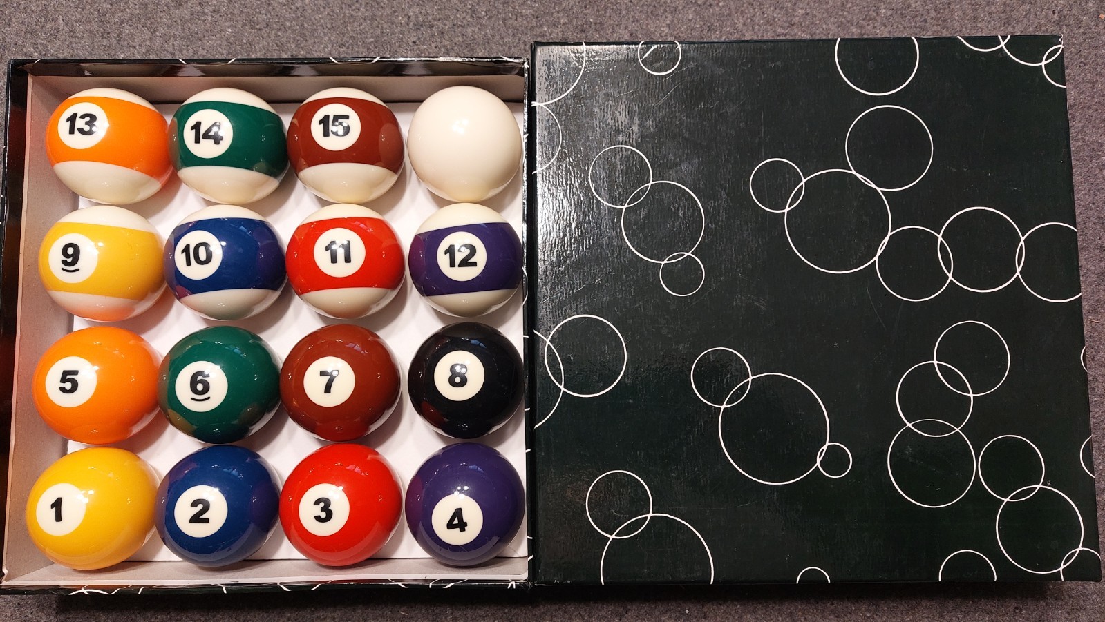 Bisonte Professional Pool Balls Set
