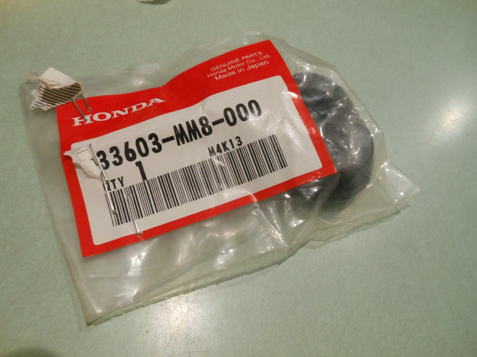 NOS Honda Rear Rubber VT1100 VT600 VT750 33603-MM8-000