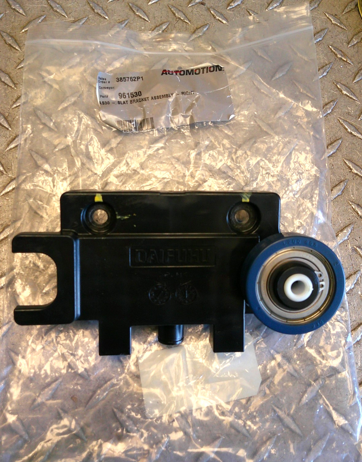 *NEW*  AUTOMOTION 961530 SLAT BRACKET ASSEMBLY, RIGHT