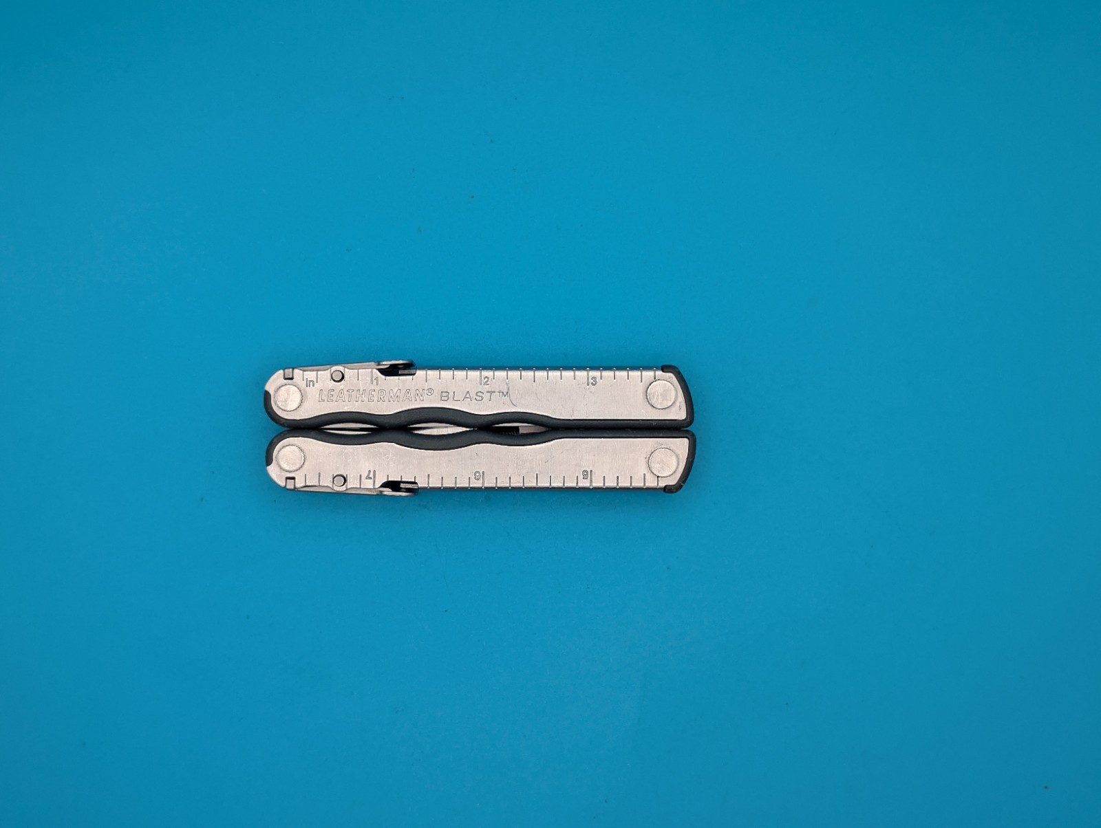 Leatherman BLAST Multi-Tool , Retired Multitool w/ Knife Pliers