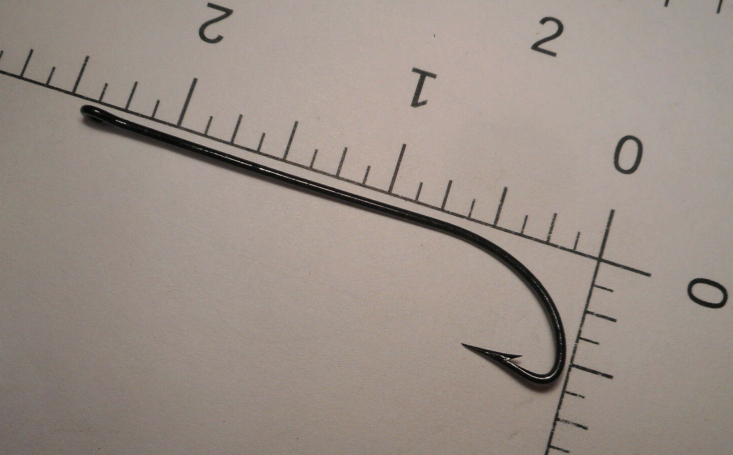 100 MUSTAD no.5 BLACK CHESTERTOWN HOOKS SPECIAL LONG SHANK (NEW PATTERN) 3300