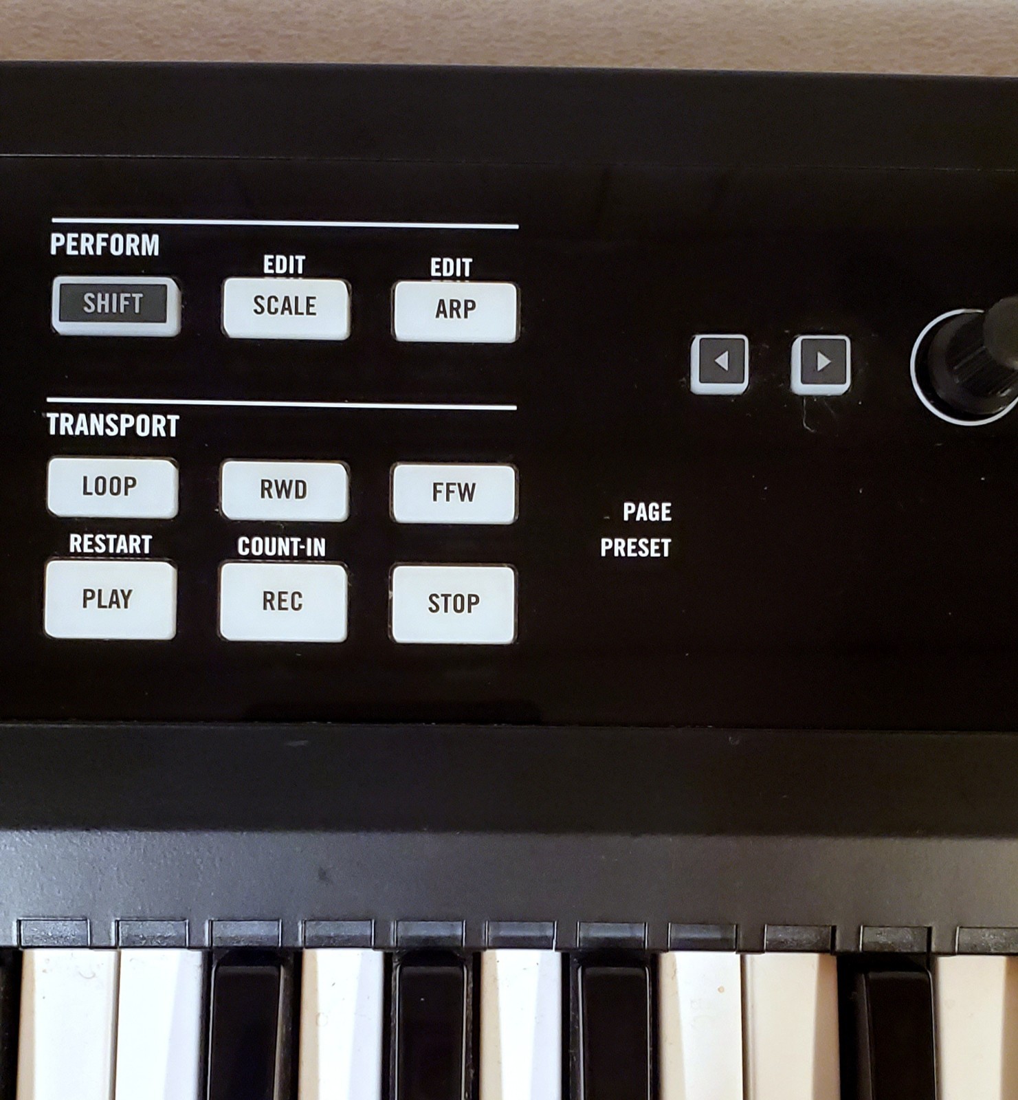 Native Instruments Komplete Kontrol s49 Controller Keyboard