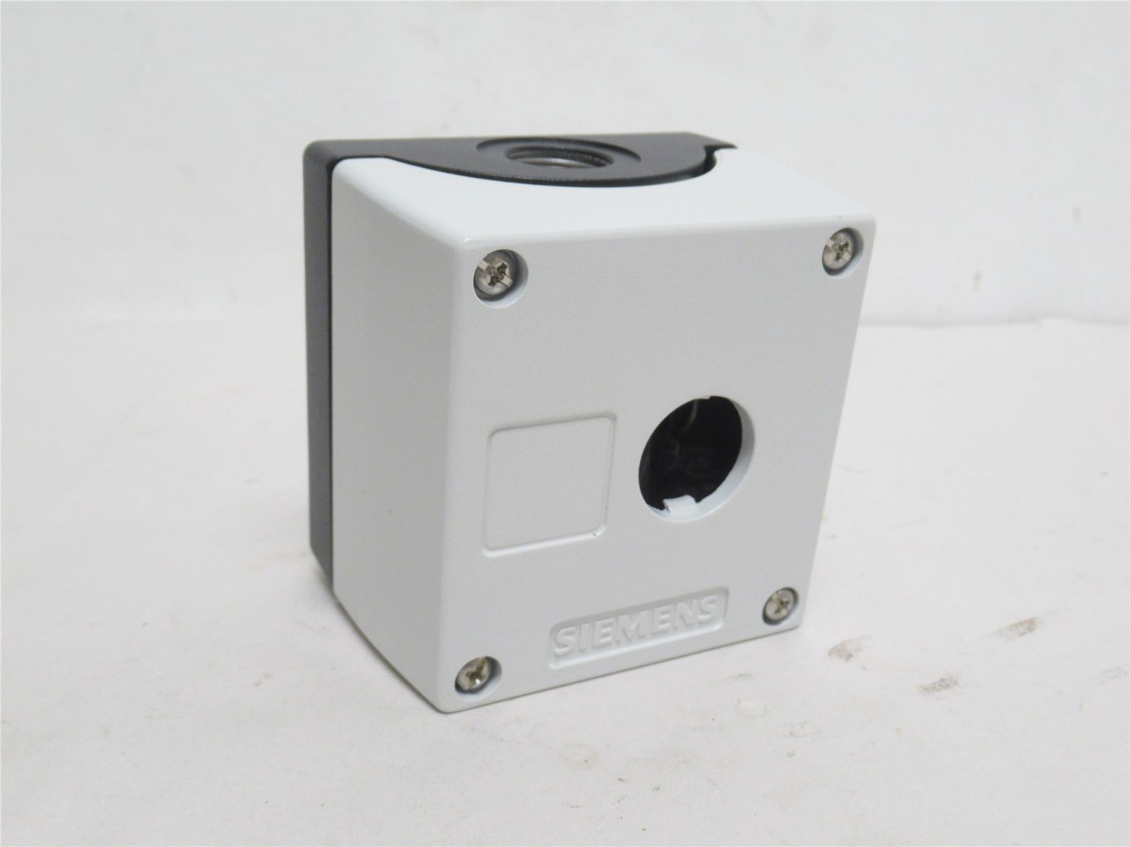 242363 New-No Box; Siemens 3SB3801-2AA3 Metal Command Device Enclosure; 22mm