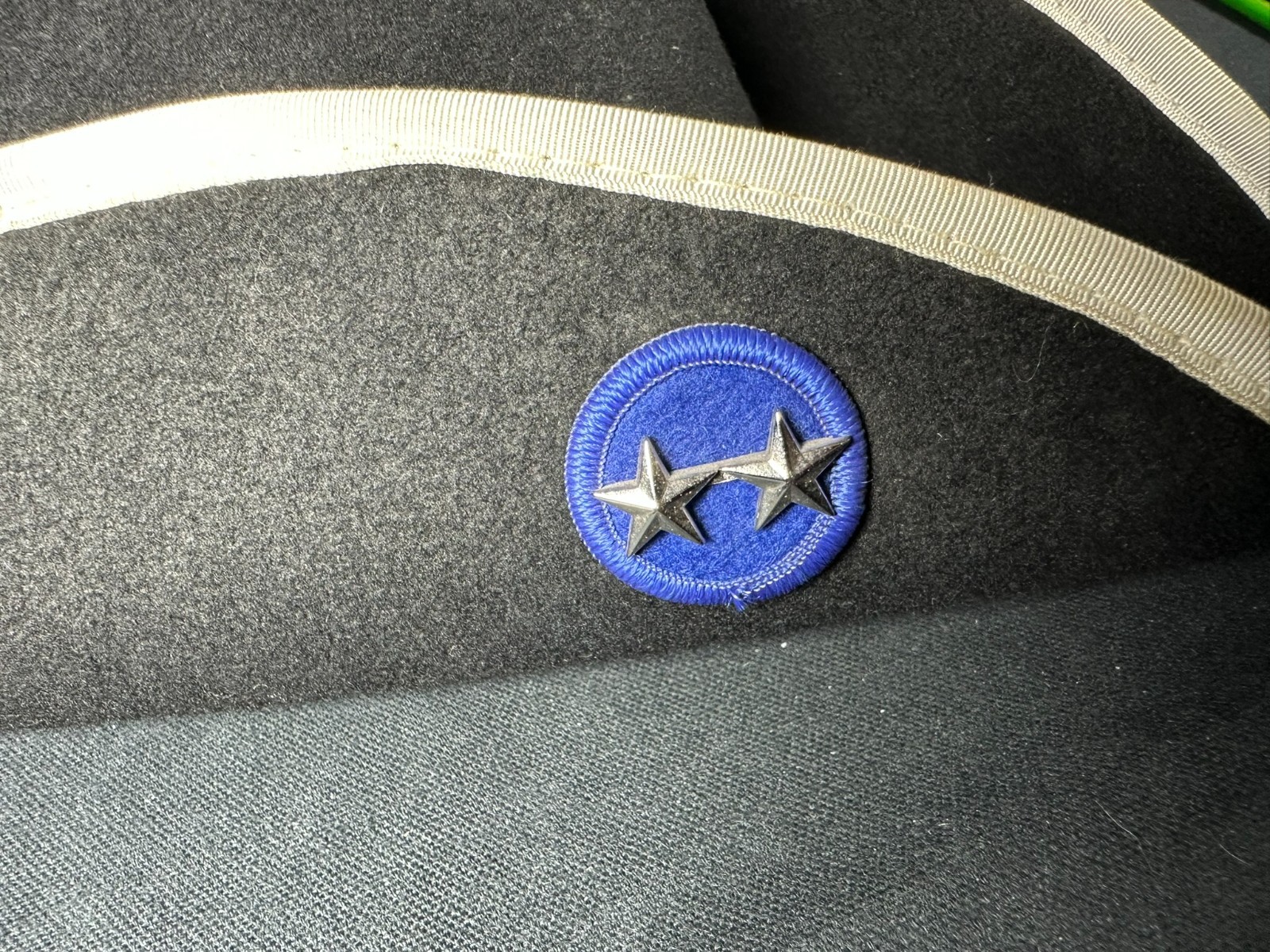 Colonial Type Revolution War Hat size 7 1/4 with insignia