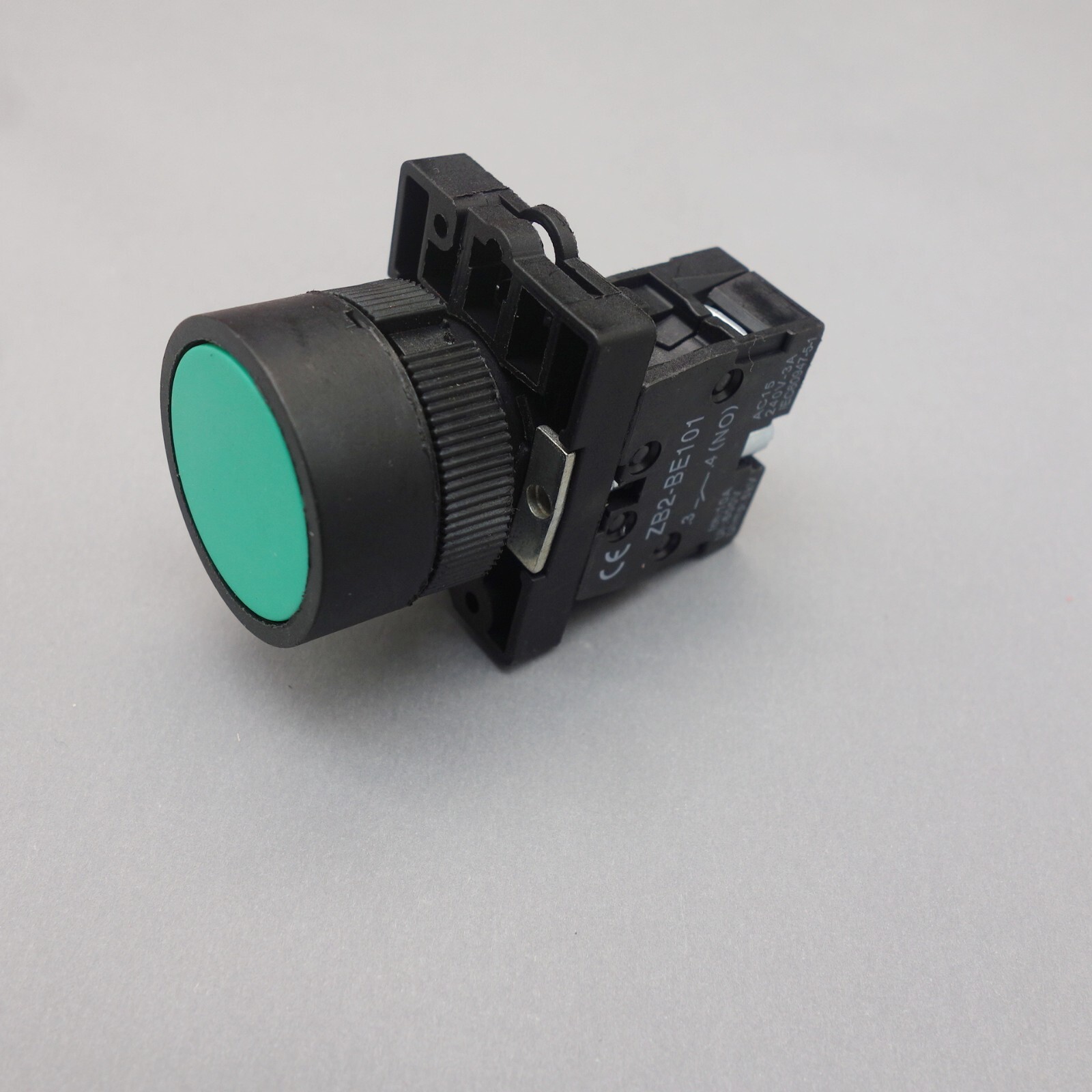 2PCS 22MM PUSHBUTTON SWITCH FITS XB2EA31 Green 1No flush push Momentary Plastic