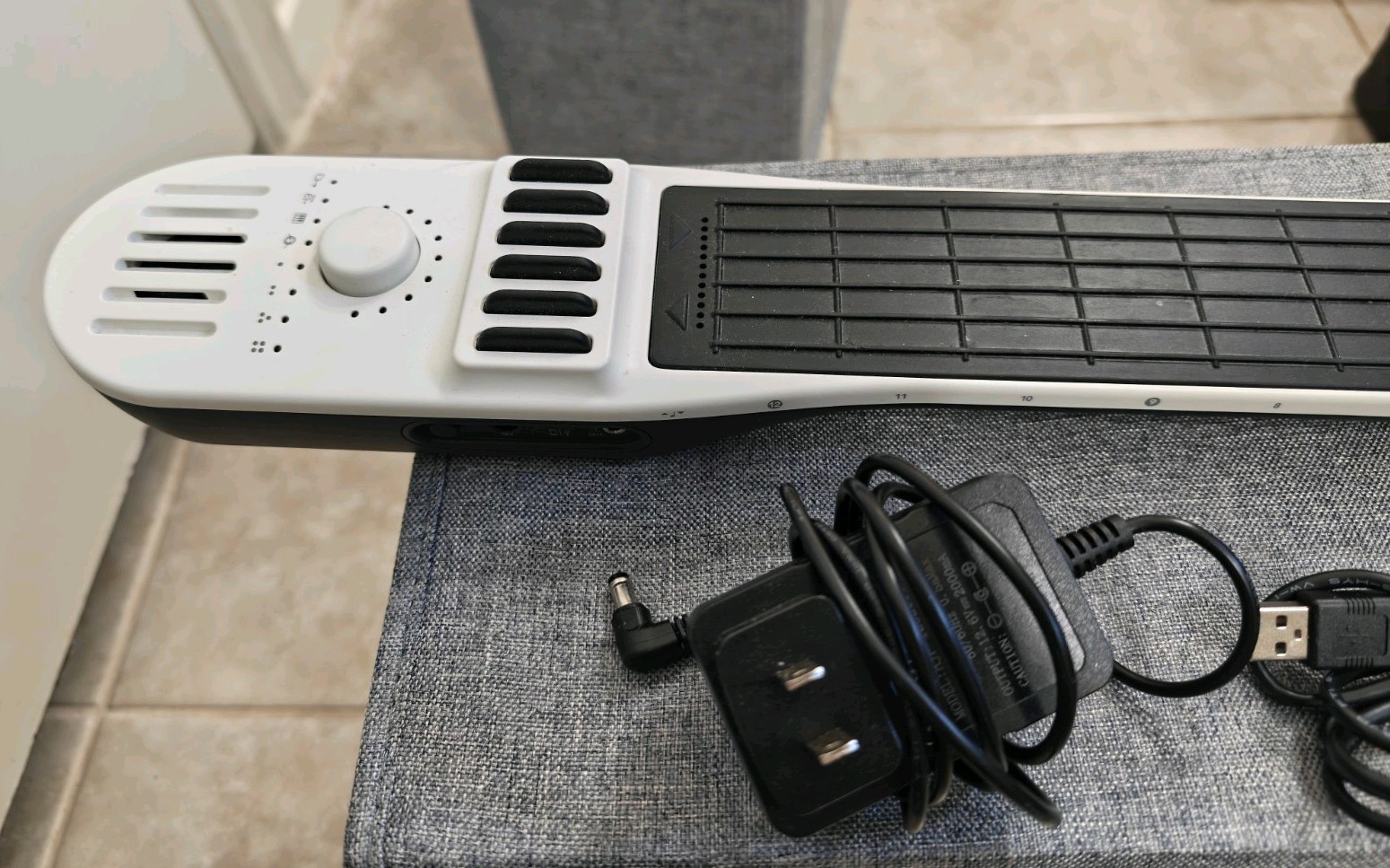Artiphon Instrument 1 - MIDI controller - Tested Working.