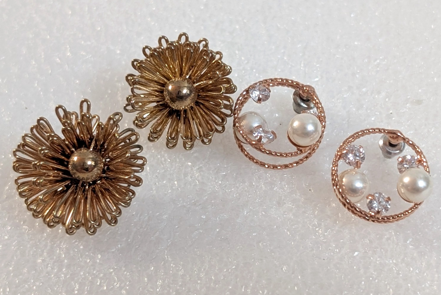 Vtg Lot of 2 Gold Tone 3D Floral Rose Faux Pearl Rhinestone Stud Earrings