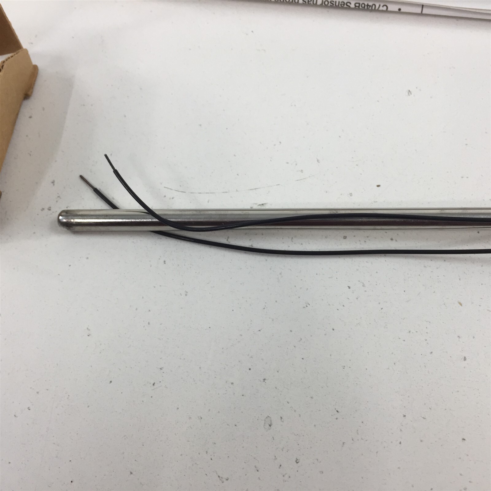 Honeywell C7046A1004 Discharge Sensor 40-140F 8"