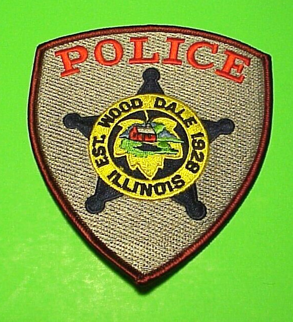 WOOD DALE ILLINOIS  IL EST. 1928 4 1/2" (MAROON BORDER VARIETY)  POLICE PATCH