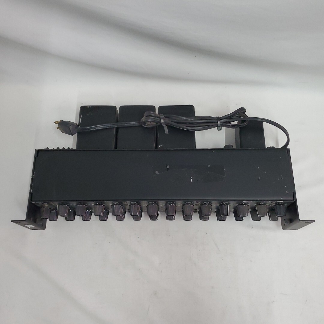White Instruments Serie 4000 Model 4240 Rack Mount Graphic Equalizer