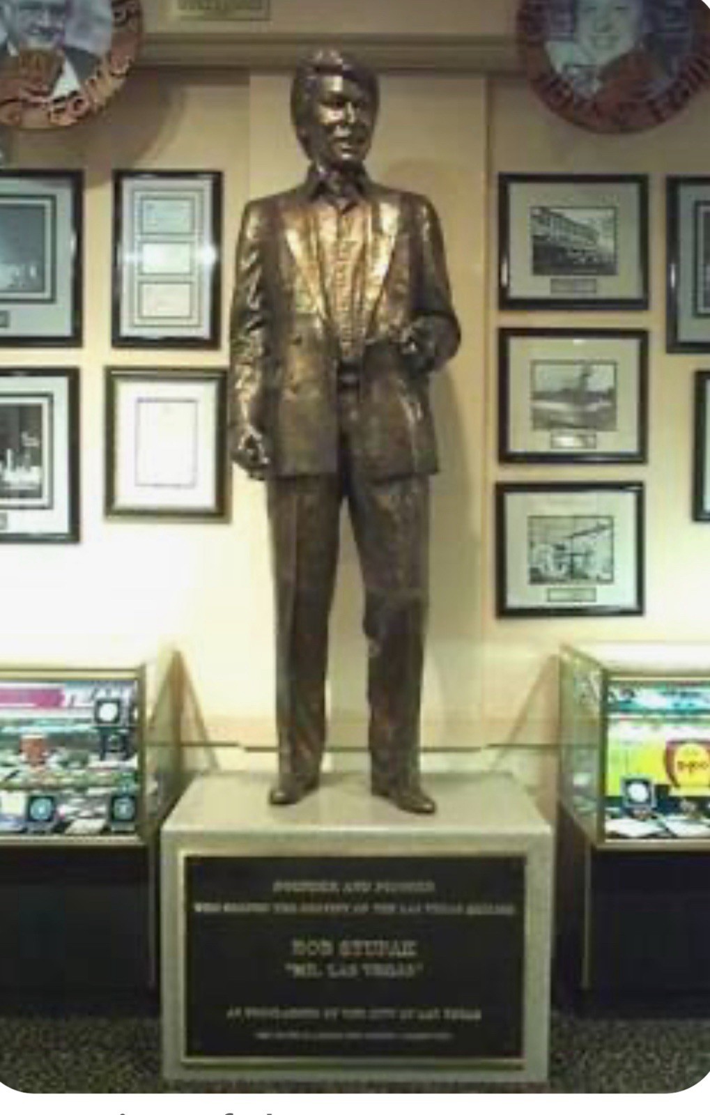Bob Stupak- Gold -Bronze Statue , Casino Legend Hall of Fame Museum.
