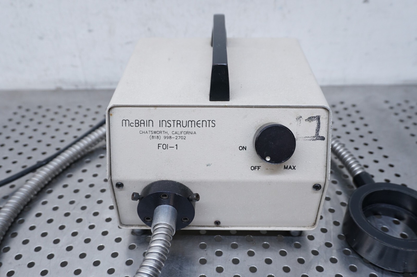 Mcbain Instruments FOI-1 Fiber Optic Halogen Illuminator Used light source
