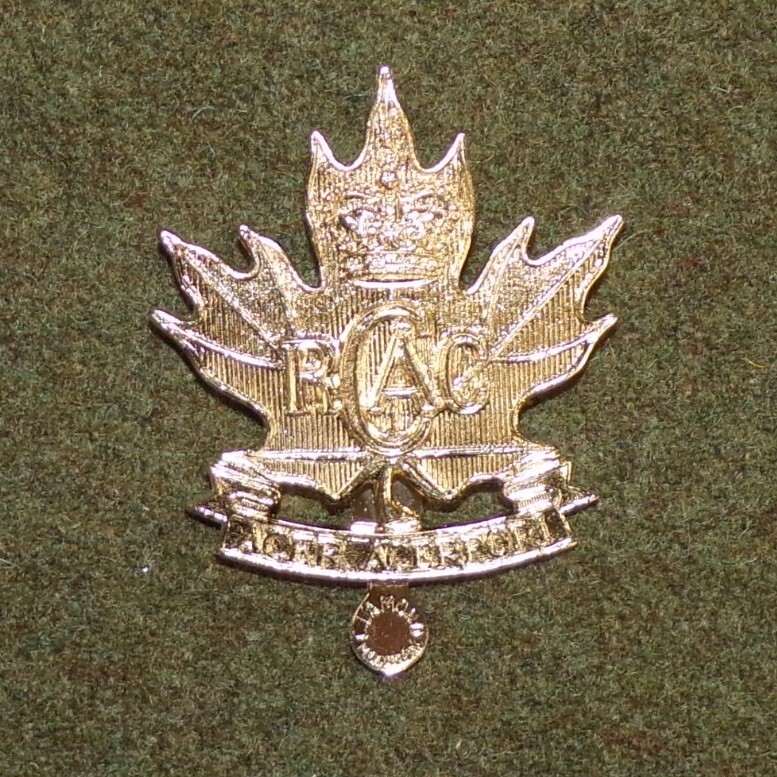 Original post-1953 Royal Canadian Army Cadets Q/C Metal Hat Badge