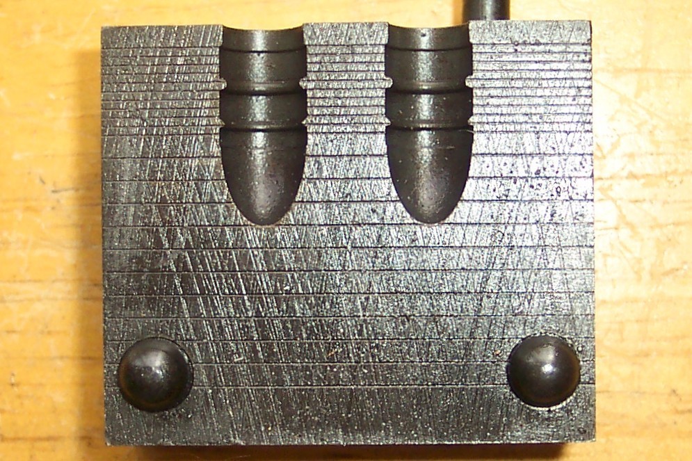 RCBS 30-115-SP .30 CALIBER 115 GRAIN SPITZER BULLET MOLD 30 M-1 CARBINE