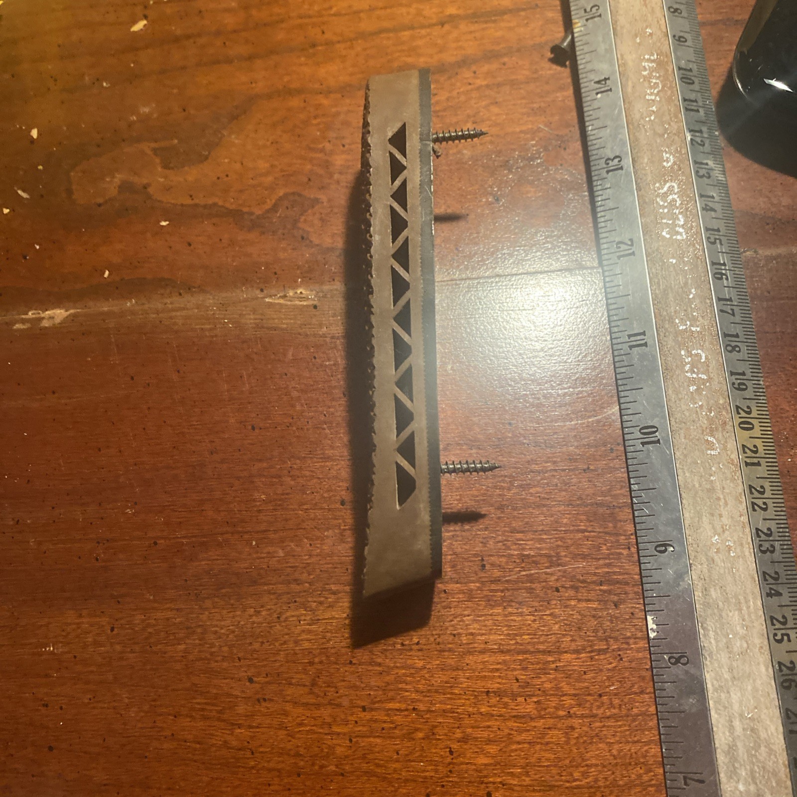 Rubber recoil pad.