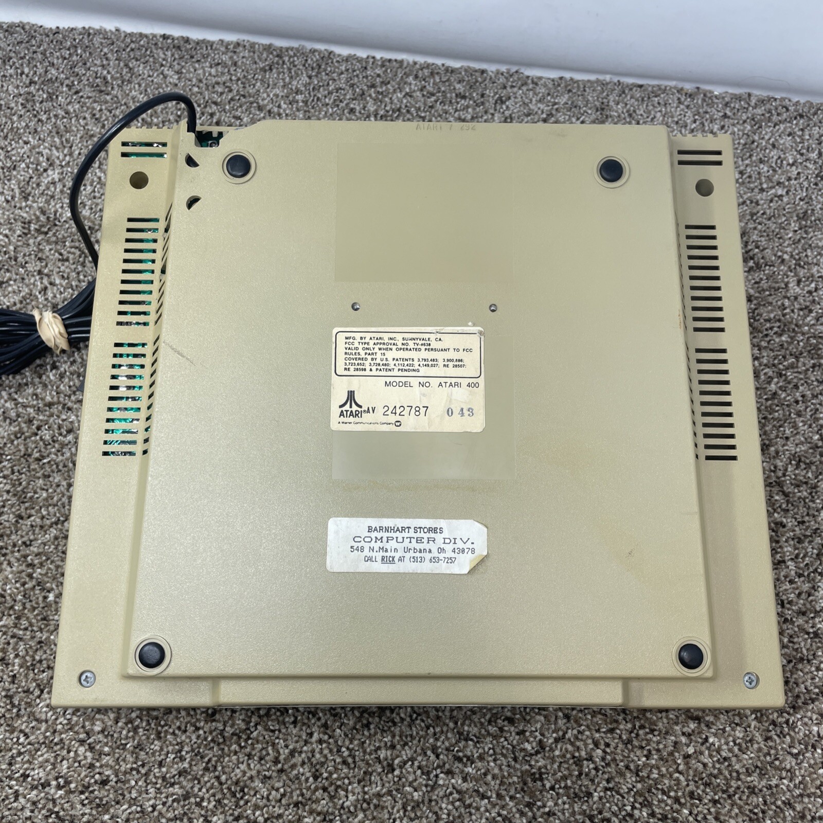 Atari 400 Computer System Partially Working READ COSMETIC DAMAGE