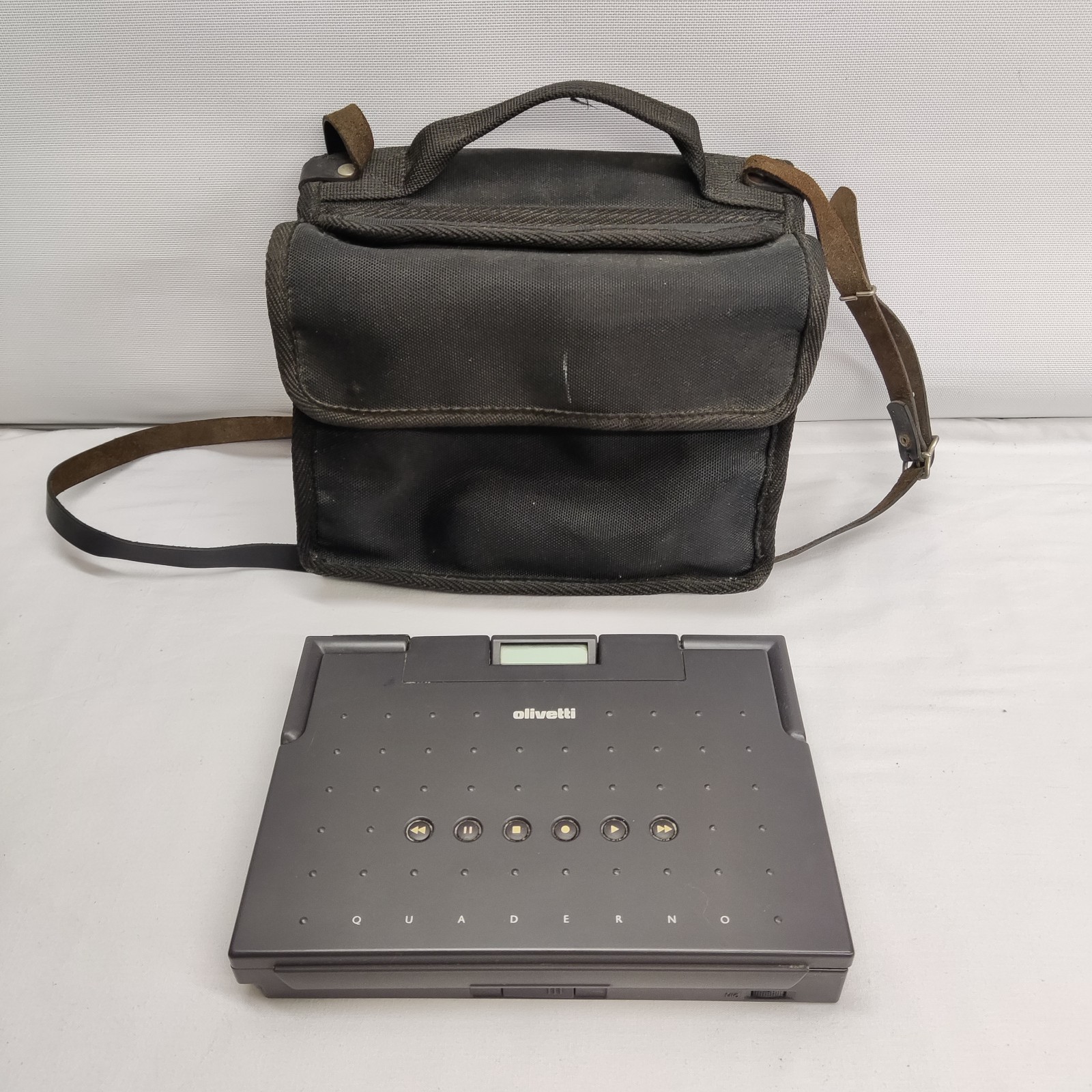 OLIVETTI PT-XT-20 QUADERNO PERSONAL COMPUTER LAPTOP VINTAGE SPARE & REPAIR