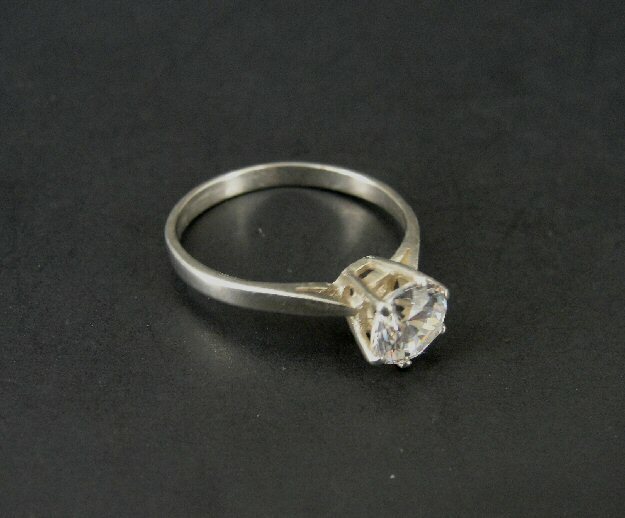 Ring Silver Cubic Zirconia Round Solitaire Stone Sterling 925 RING Size 7 1/4