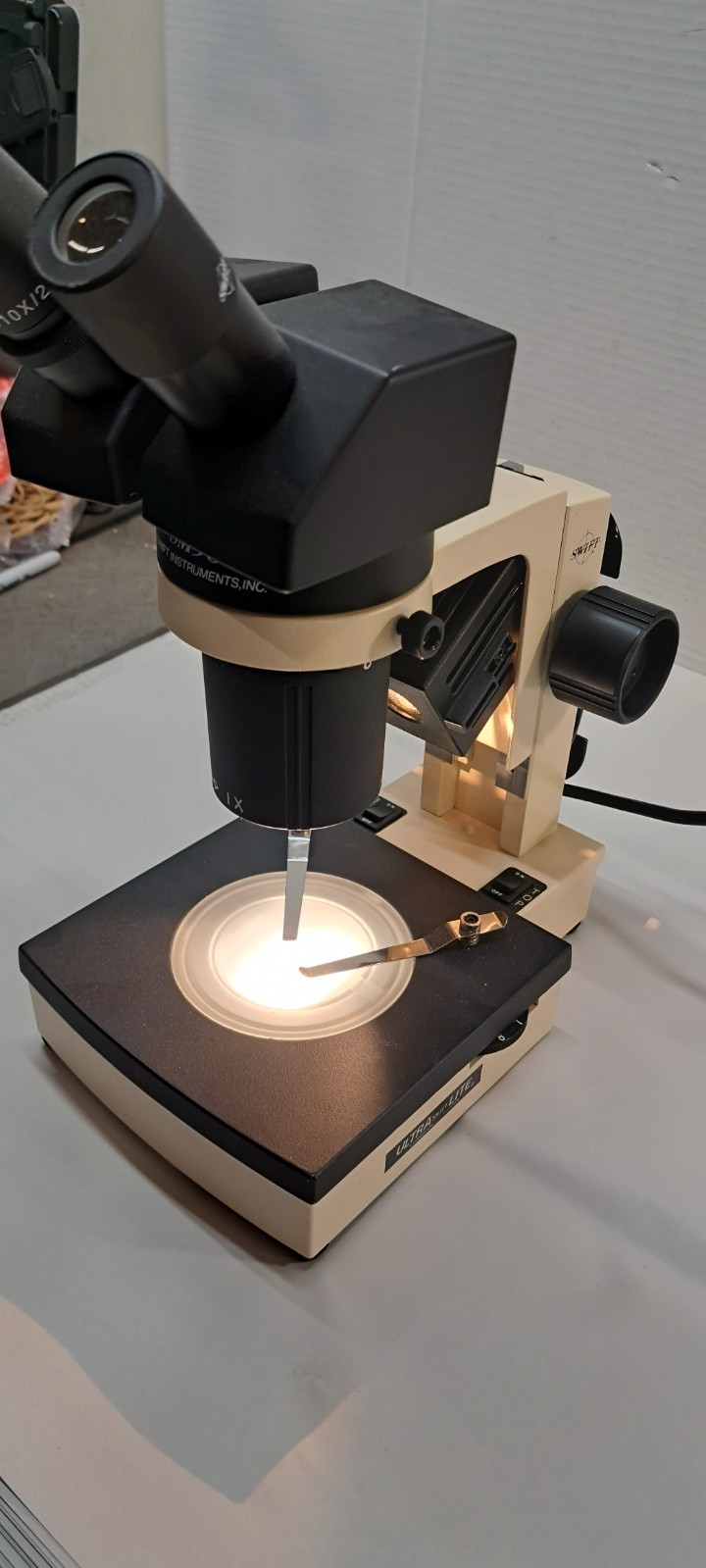 ULTRA LITE SWIFT ILLUMINATION SYSTEM STEREO MICROSCOPE MODEL SM90 (#2)