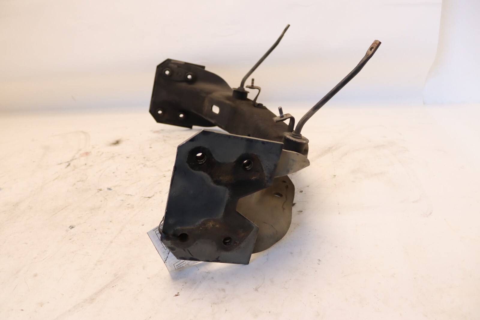 2008-2018 INTERNATIONAL DURASTAR 4300 ENGINE MOUNT SUPPORT BRACKET FRAME OEM