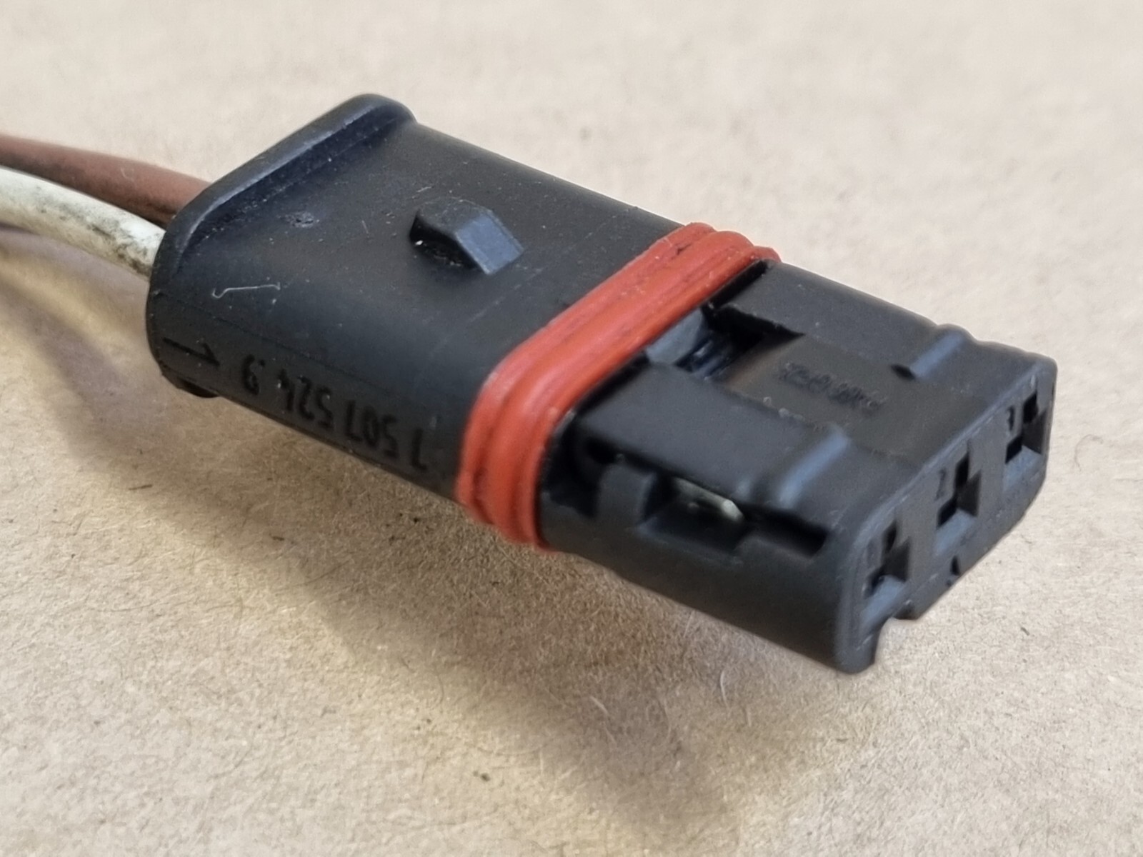 BMW Engine Wiring Loom Harness Plug Connector 7507524 3-Pin