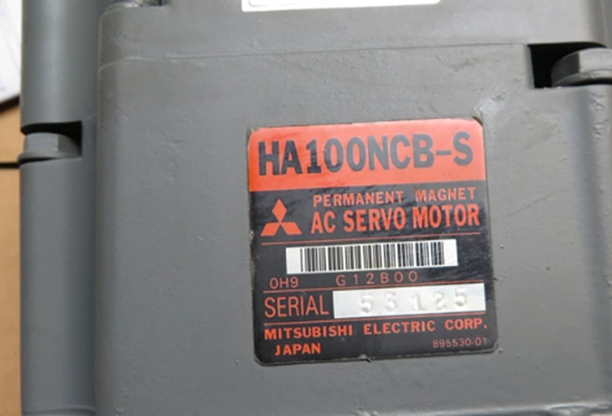 NEW Mitsubishi HA100NCB-S Servo Motor
