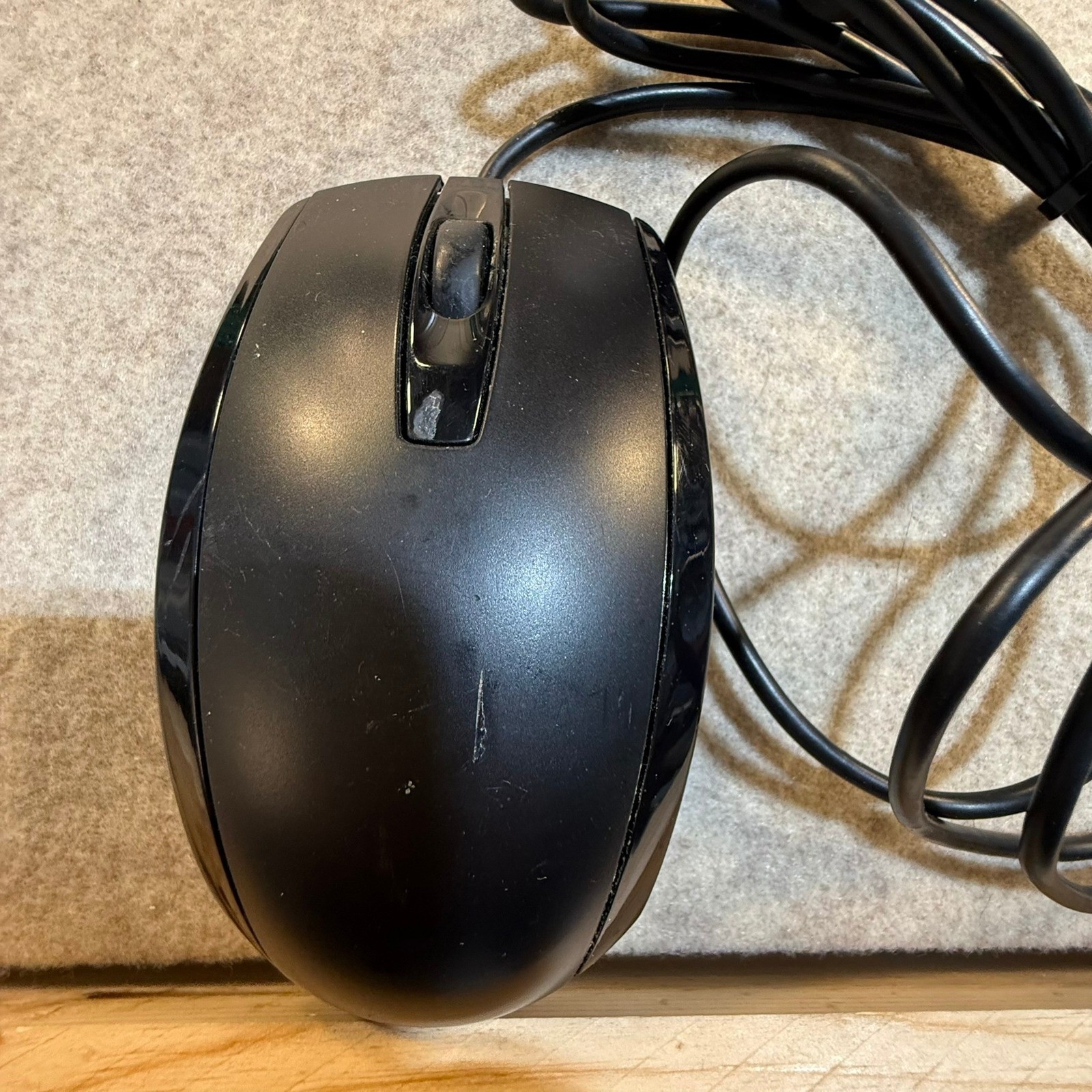 HP USB Optical Mouse Black Wired 3-Button Scroll Wheel 697738-001 N910U