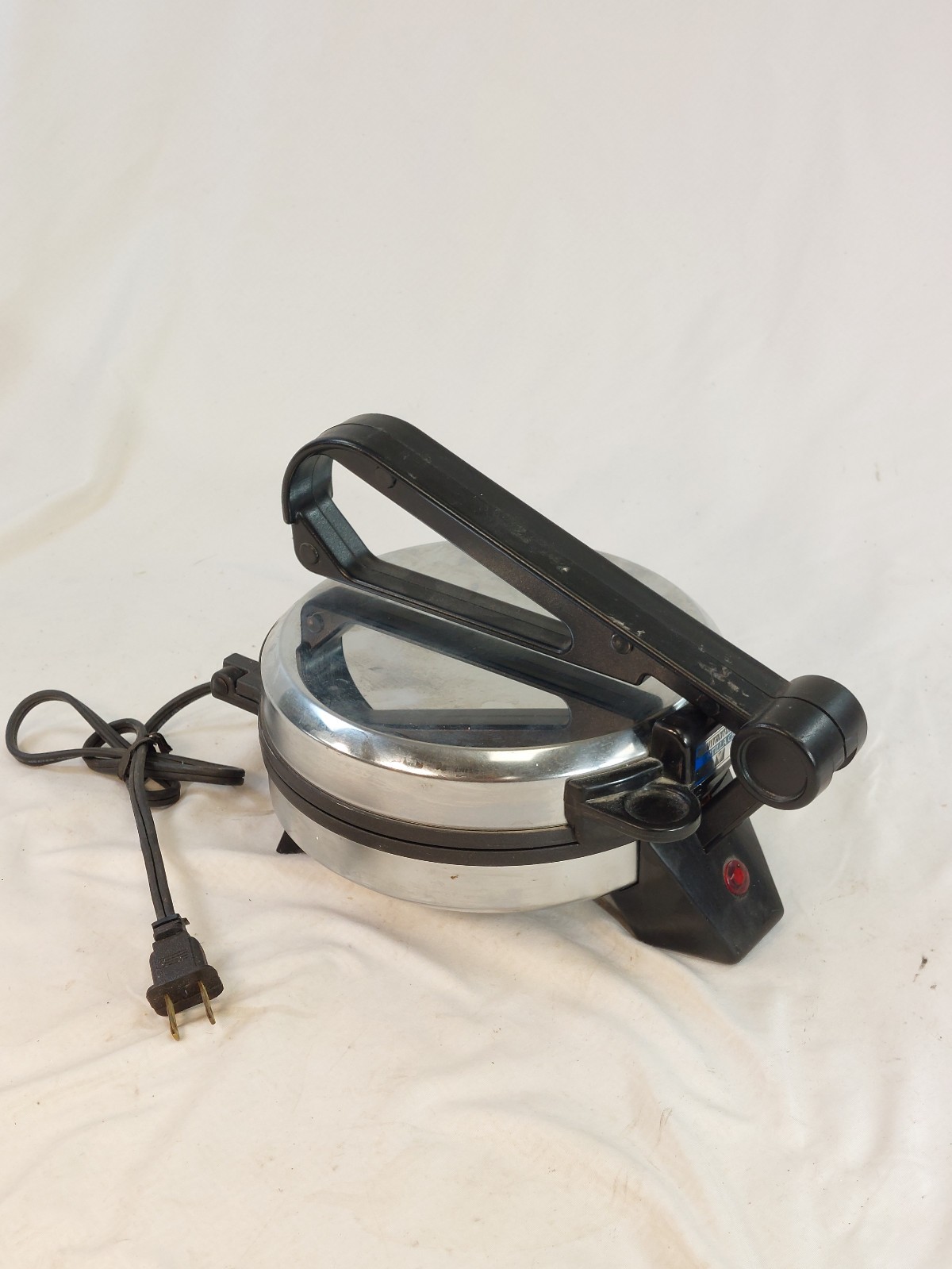VTG Vitamtonio Tortilla Chef Electric Flatbread Maker Press Tested Works USA